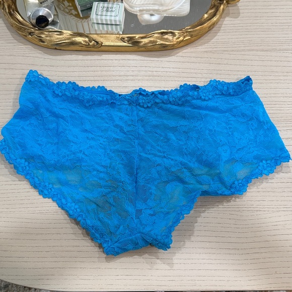 SKIMS STRETCH LACE INTIMATES BOYSHORT in Mykonos NEW - Picture 7 of 9